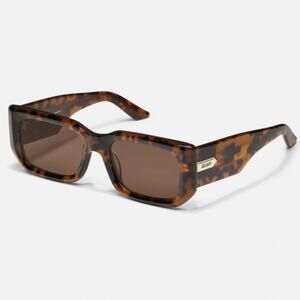 New! Quay Sunglasses TELL ME MORE 76821 HAZTRT/AMET, Authentic